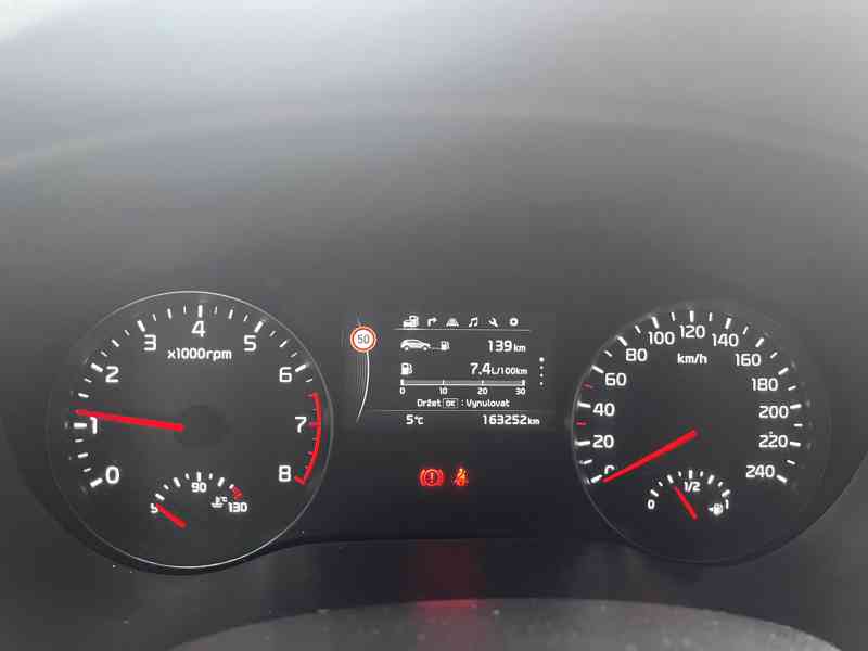 Kia Sportage 1,6 T-GDI 130kw - foto 9