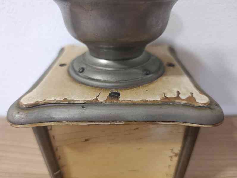 Starý mlýnek na kávu IDEAL se štítkem, patina - foto 7