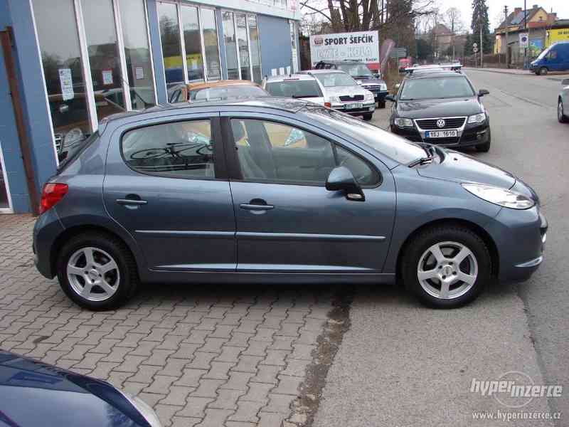 Peugeot 207 1.4i r.v.2008 (1.Maj.serv.kníž.) AUTOMAT - foto 3
