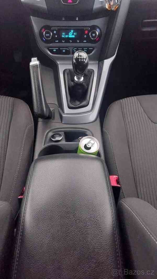 Ford Focus 1,6   TDCI 77kW r.v. 2013 - foto 10