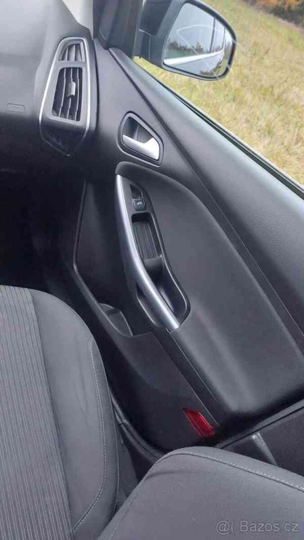 Ford Focus 1,6   TDCI 77kW r.v. 2013 - foto 13