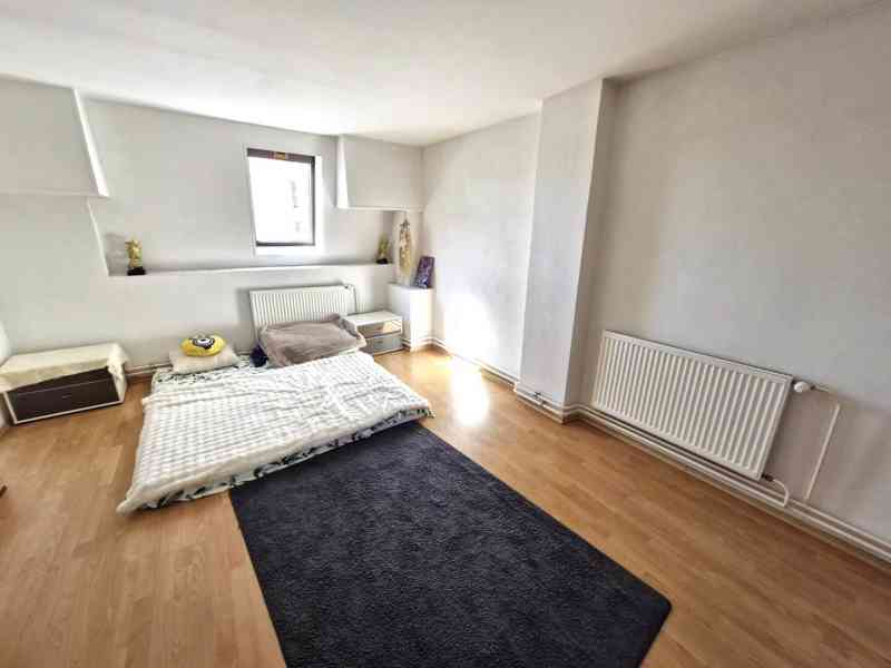 Pronájem prostorného podkrovního bytu 6+1, 171 m² – Krupská - foto 7
