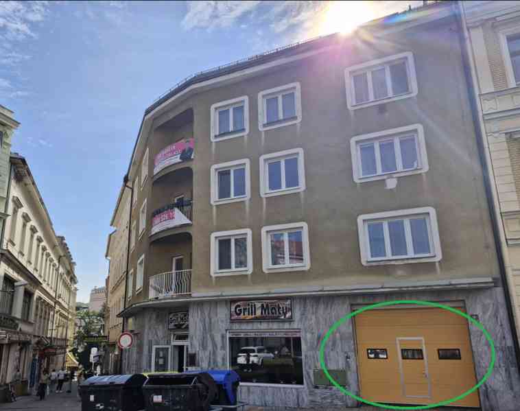 Pronájem prostorného podkrovního bytu 6+1, 171 m² – Krupská - foto 13