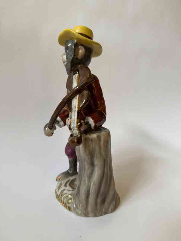 Opice houslista - porcelánová socha - foto 2