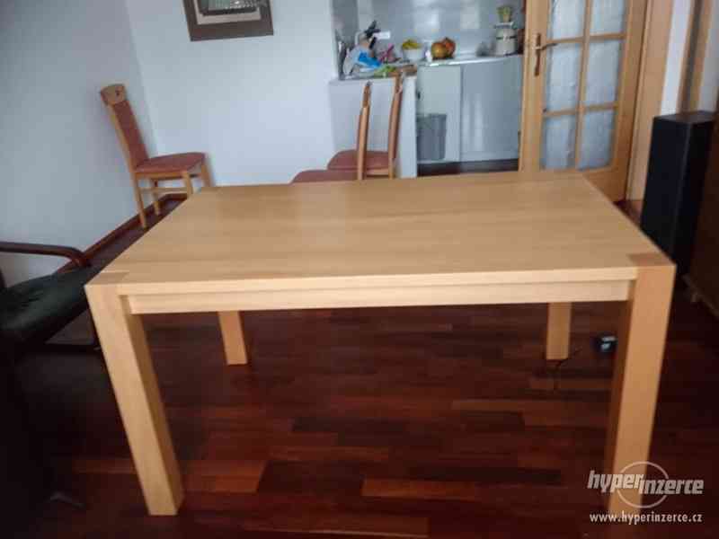 Jídelní stůl z bukového dřeva - foto 1