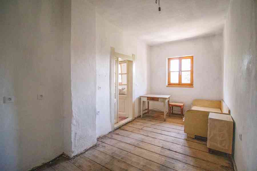 Prodej historického  domu s duší – Mlázovy u Kolince - foto 31