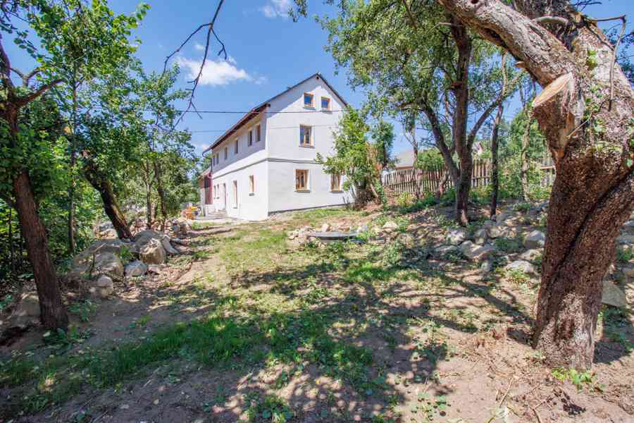 Prodej historického  domu s duší – Mlázovy u Kolince - foto 5