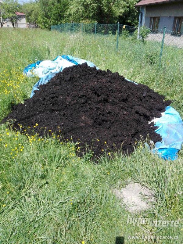 Kompost kvalitní uleželý vynikající základ úrody - foto 4
