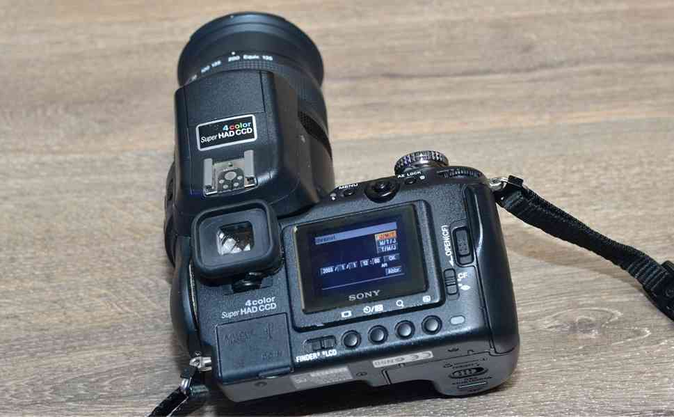 SONY CyberShot DSC-F828 Classic*2/3&quot; CCD *7xOpZOOM - foto 7