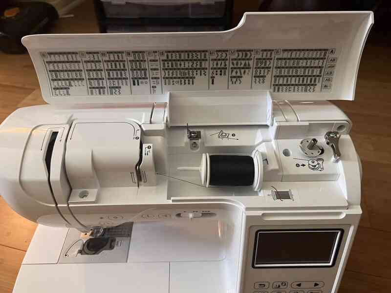  Brother SE1900 Sewing + Embroidery Machine - foto 6