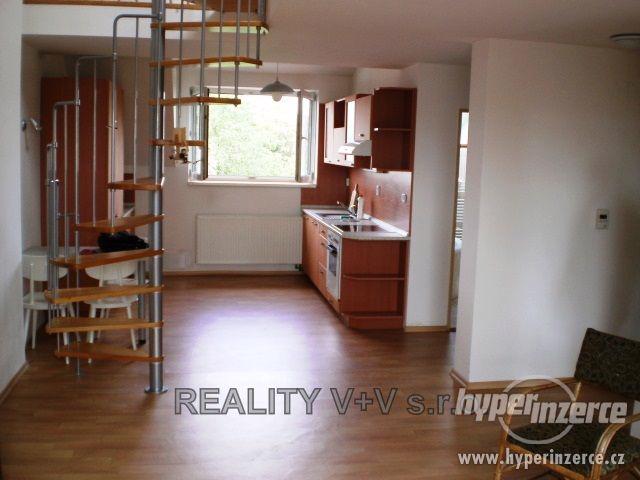 Pronájem 771 - byt 3+kk (mezonet), České Budějovice, Sukova - foto 1