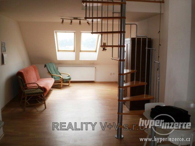 Pronájem 771 - byt 3+kk (mezonet), České Budějovice, Sukova - foto 2