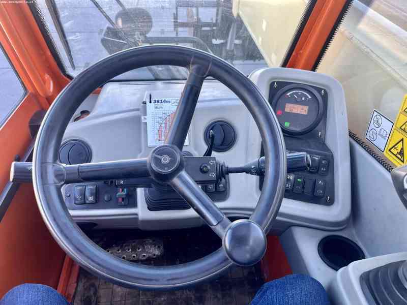 Teleskopický nakladač JLG 3614 RS - foto 8