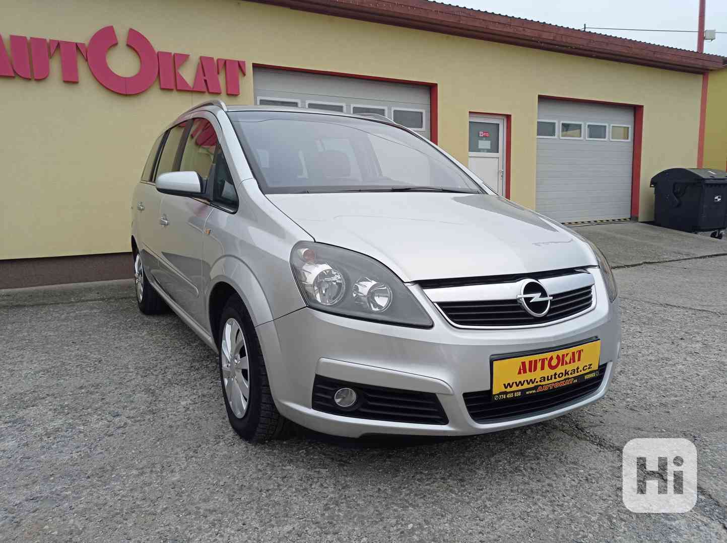 Opel Zafira 1.6i 16V 77kW/7míst/DigiKlima - foto 1