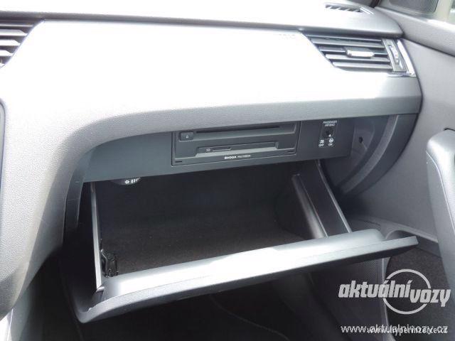 Škoda Octavia 2.0, nafta, automat, vyrobeno 2015, kůže - foto 5