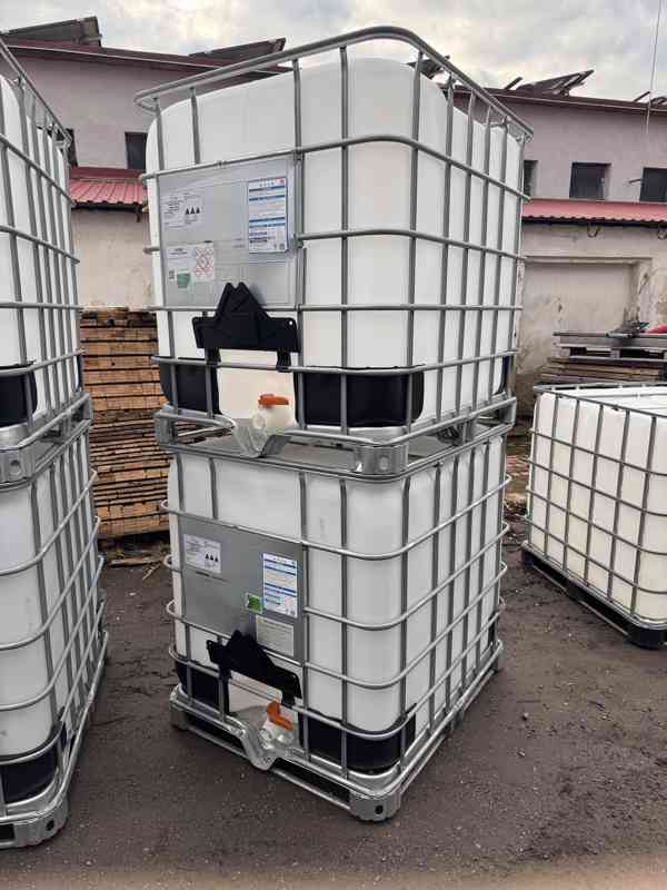 IBC kontejnery 1000l- bílé jednou použité - foto 3
