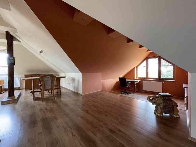 Prodej rodinného domu 236 m², pozemek 1564 m² - foto 23