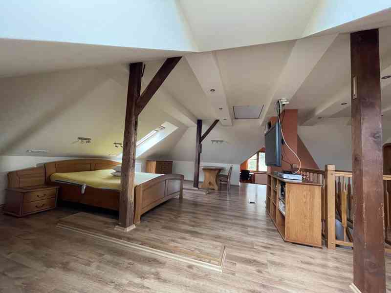 Prodej rodinného domu 236 m², pozemek 1564 m² - foto 22