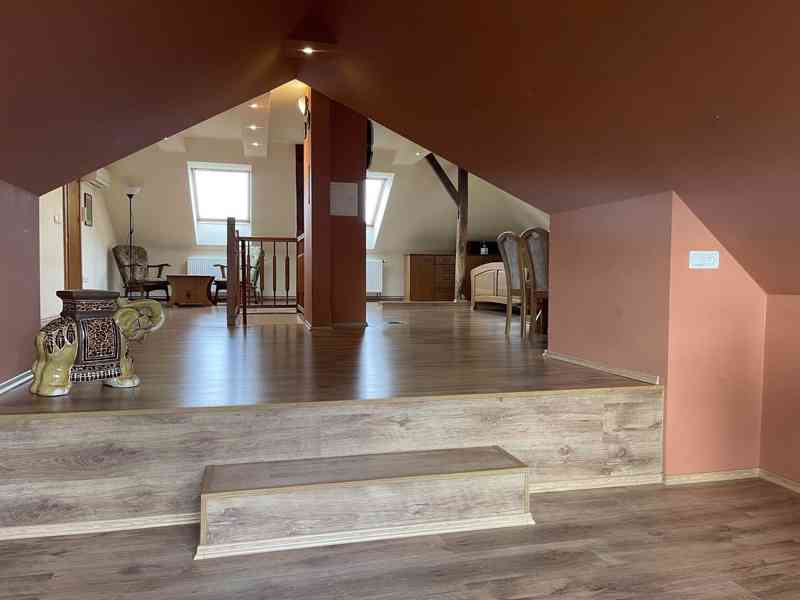 Prodej rodinného domu 236 m², pozemek 1564 m² - foto 24