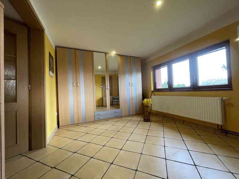 Prodej rodinného domu 236 m², pozemek 1564 m² - foto 27