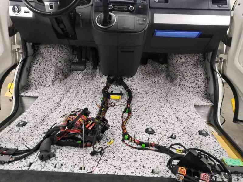 Volkswagen Multivan 1,0 - foto 20