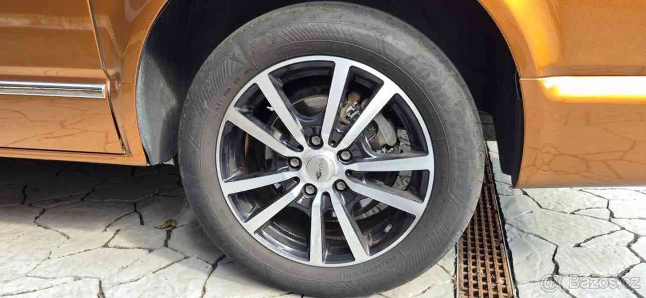 Volkswagen Multivan 1,0 - foto 16