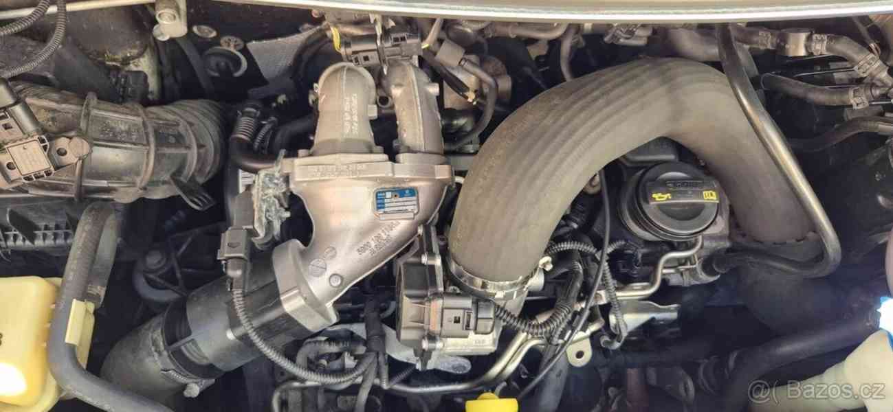 Volkswagen Multivan 1,0 - foto 17
