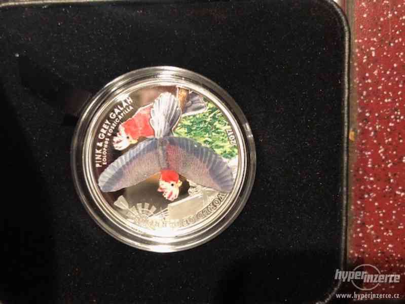 Stříbrná mince 3D Růžový Kakadu - foto 1