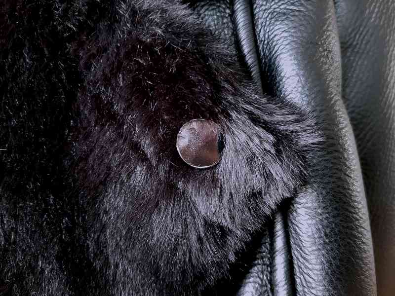 Nová dámská černá bunda značky RESERVED - foto 9