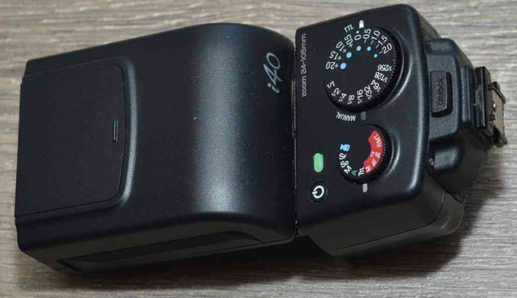 Nissin i40 **Externí blesk pro Sony Mi-shoe*směrné číslo 40* - foto 3