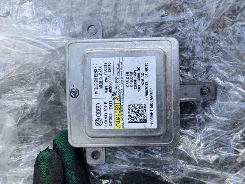 ridici jednotka xenonoveho svetlometu 8K0941597E - foto 1