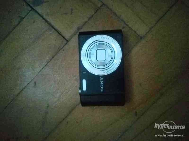 Digitální fotoaparát Sony CyberShot DSC-W810 černý - foto 2