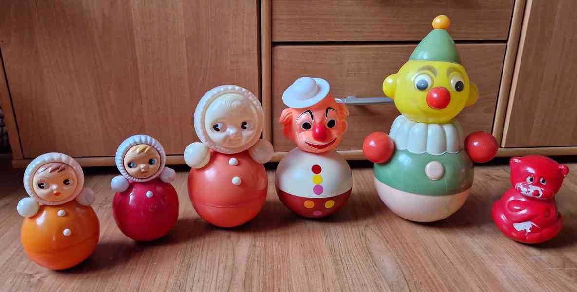 Pojďme na houby,vláček,kývací šáša,soudkové otvíráky aj. - foto 4