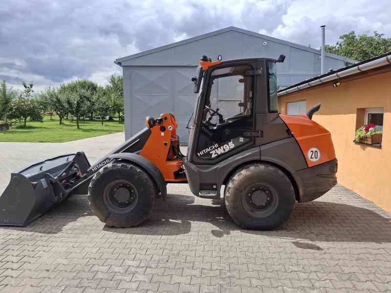 Kolový nakladač Hitachi ZW95-6V r. 2020, 55,4 kW - foto 5
