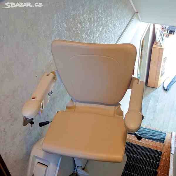 Schodišťová sedačka / výtah Handicare 1100 - foto 2