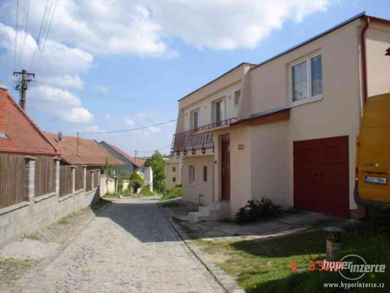 Prodej domu+vinohrad+sklep-Čejkovice u Hodonína,K Marku 320 - foto 1