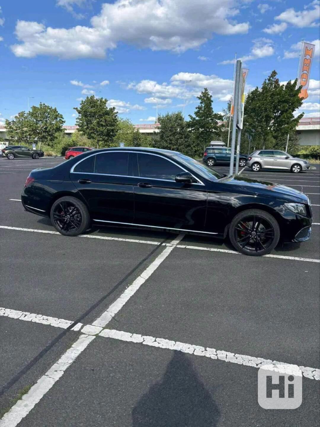 mercedes E 220 - foto 1
