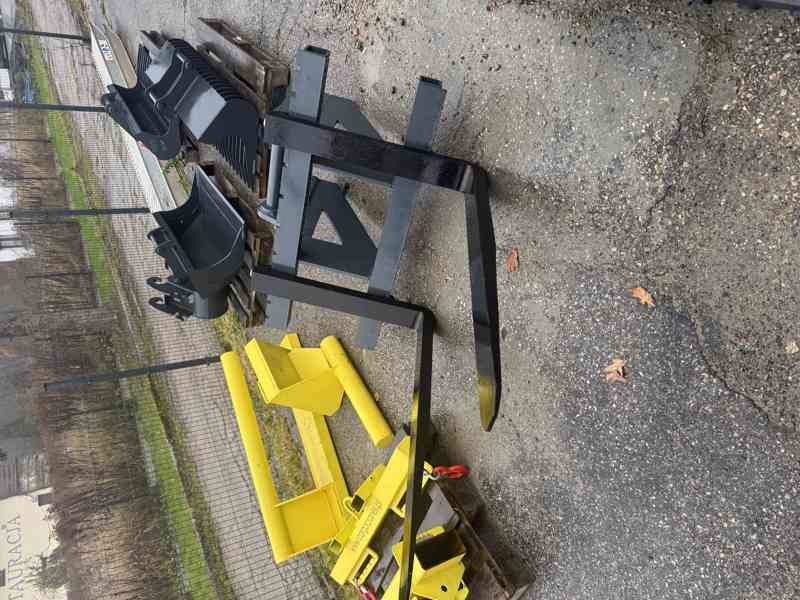 Vidle pro bagr 3,5 t — OUTLET - foto 3