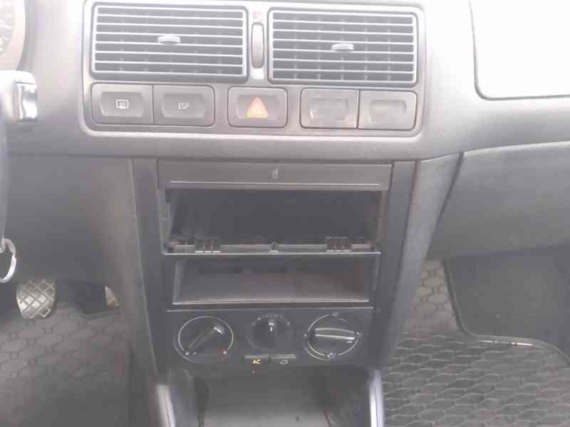 VOLKSWAGEN GOLF 1.4 SPECIAL KLIMA - foto 11