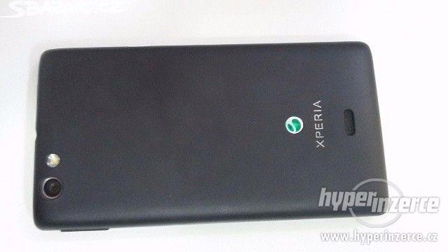 Sony Xperia miro - foto 2