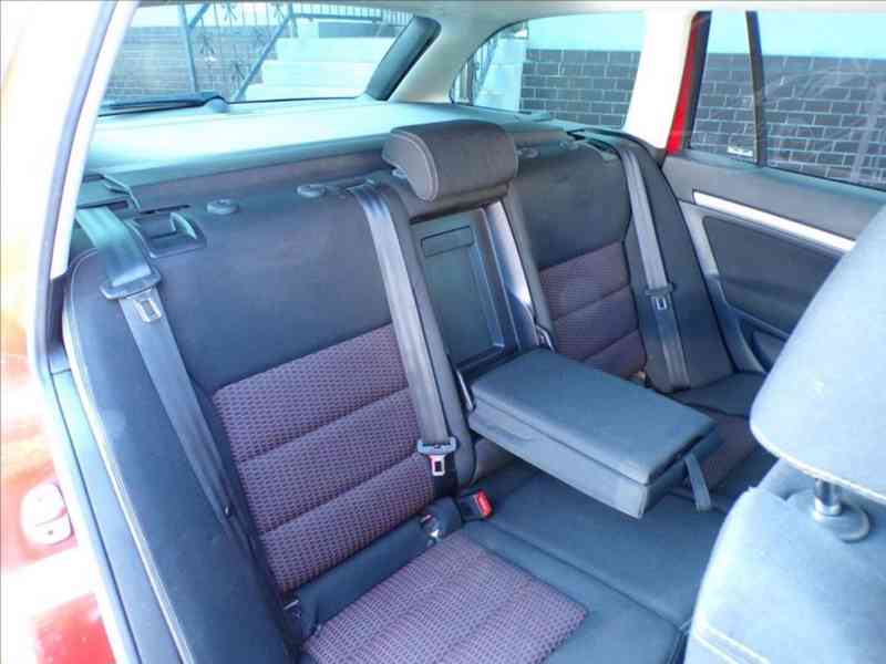 Škoda Octavia 1,6 TDI DSG - foto 12