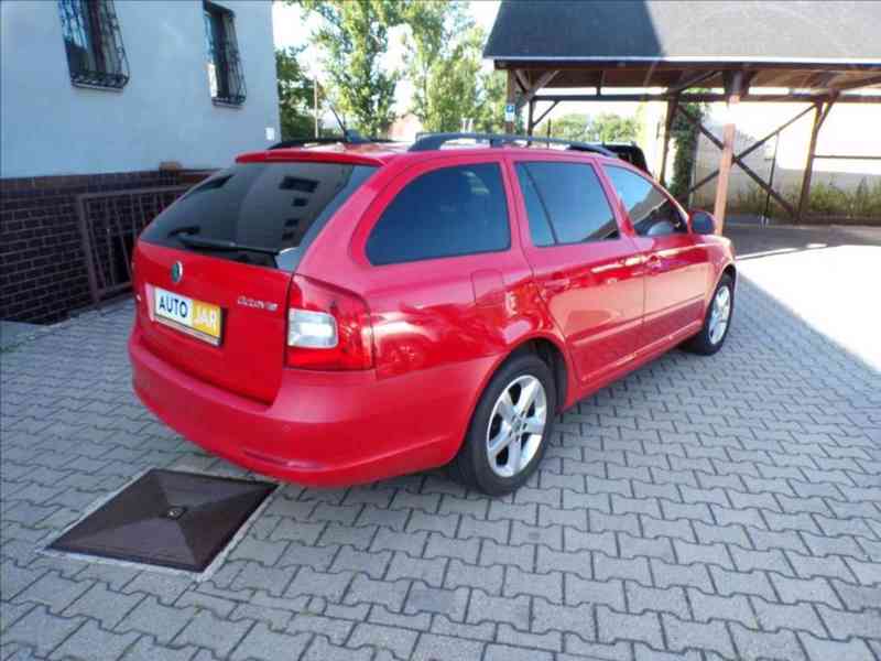 Škoda Octavia 1,6 TDI DSG - foto 3