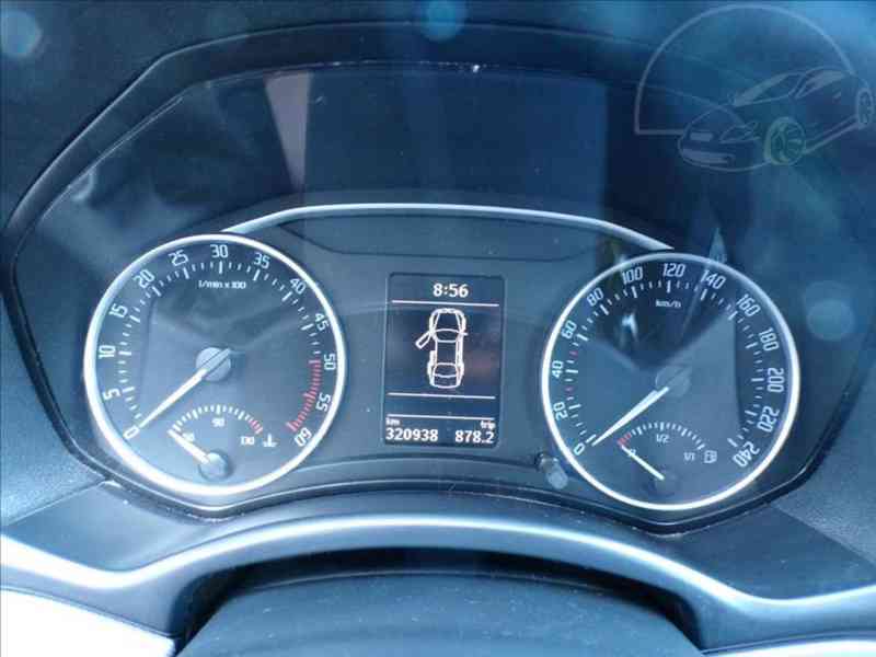 Škoda Octavia 1,6 TDI DSG - foto 6