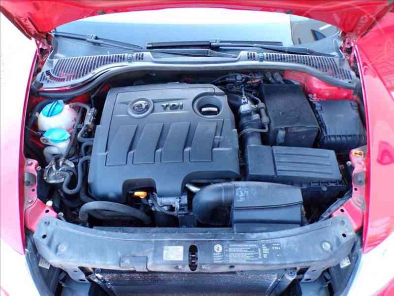 Škoda Octavia 1,6 TDI DSG - foto 15