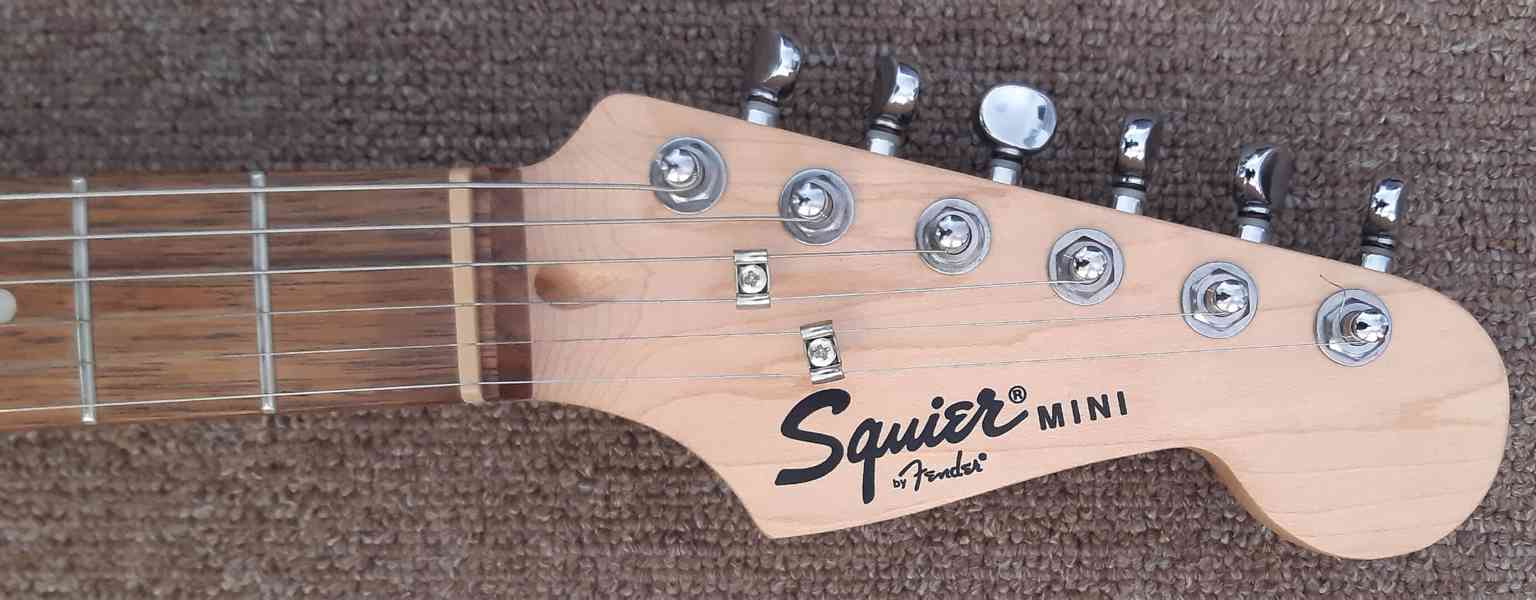 El. kytara - Squier MINI by Fender ¾ - foto 4