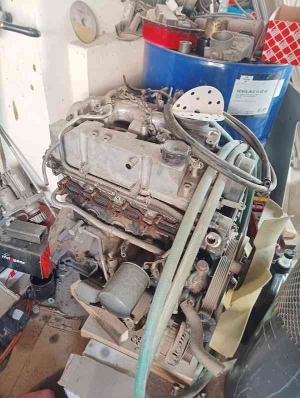 Díly motoru Mitsubishi L200 2.5did 131kw 2010-2015 - foto 1