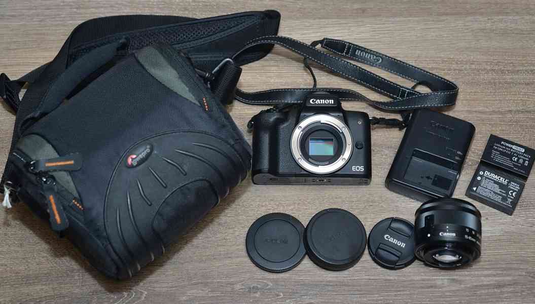 Canon EOS M50 + Objektiv EF-M 15-45mm  21000 Exp. - foto 3