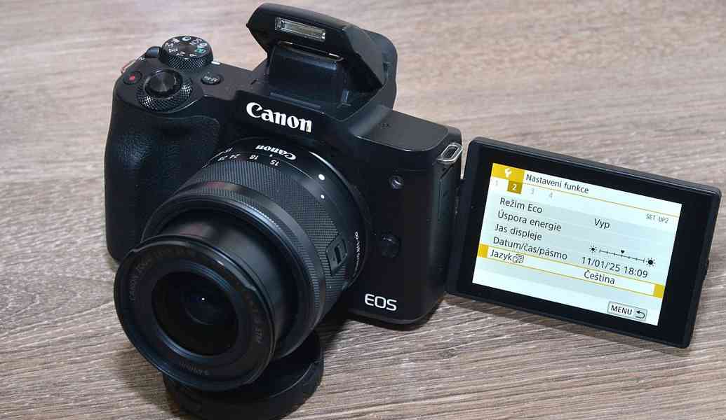 Canon EOS M50 + Objektiv EF-M 15-45mm  21000 Exp. - foto 6