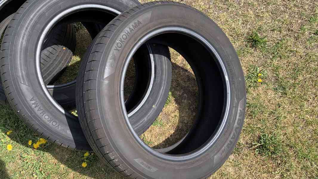 Yokohama Advan V61H 225/55 R18 98H - foto 4