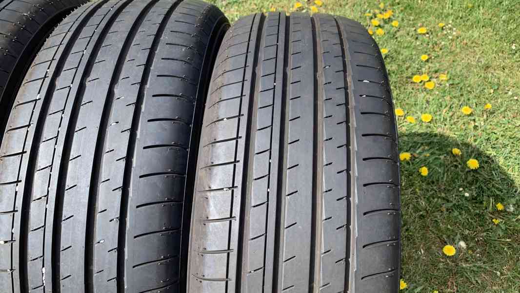 Yokohama Advan V61H 225/55 R18 98H - foto 2